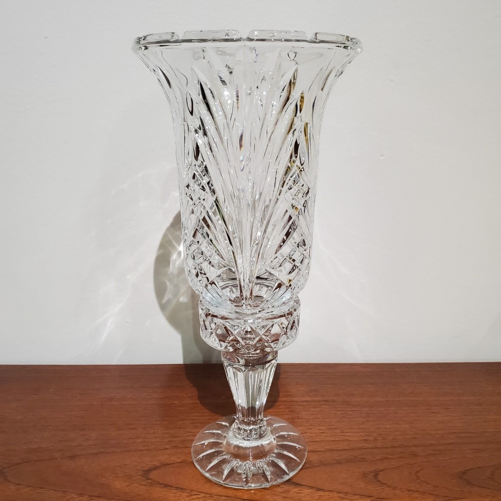 Crystal Clear Cut Hurricane Lamp / Diamond Fan Pattern /‎ Unmarked / 12" tall
